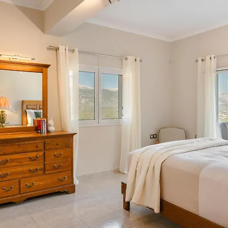 Anelia Sami (Kefalonia)