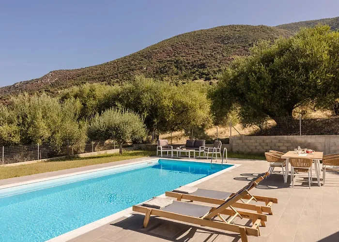 Anelia By Vintage Travel * Sami (Kefalonia)